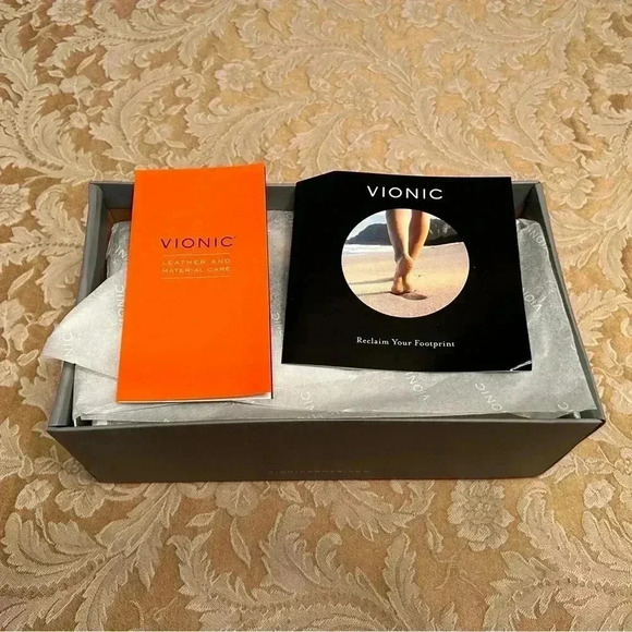 6.5 VIONIC Rose Gold Spark Caroll Metallic Ballet Flats, Brand New In Box - Picture 6 of 11